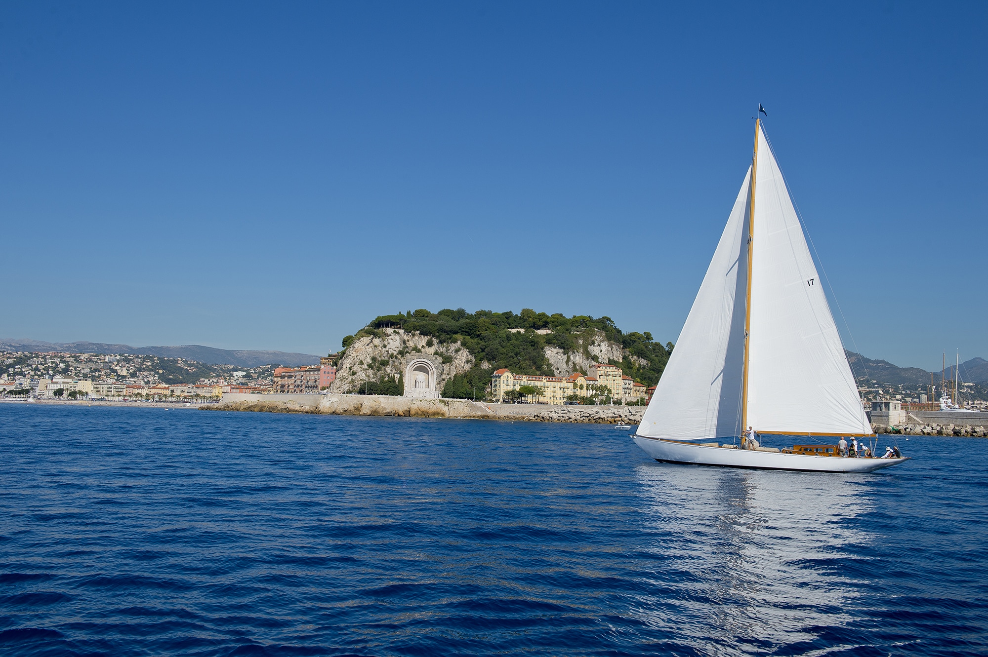 Location de bateaux  OTM Nice Côte d'Azur
